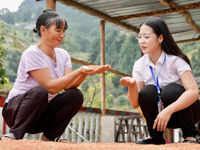 勞務服務費 農戶的新負擔抑或鄉村轉型的催化劑？
